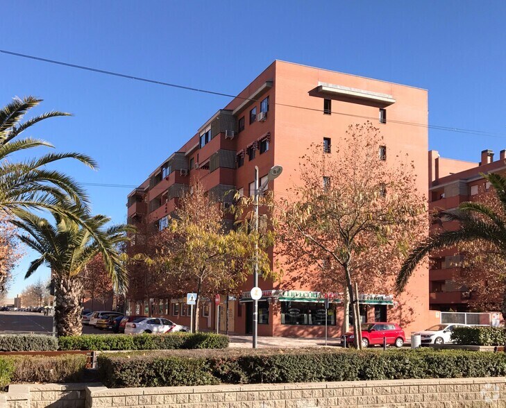 Immeuble residentiel dans Humanes de Madrid, Madrid à vendre - Photo de l’immeuble – Image 2 sur 2
