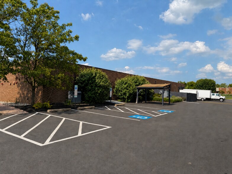 101 Friends Ln, Newtown, PA à vendre - Photo de l’immeuble – Image 3 sur 16