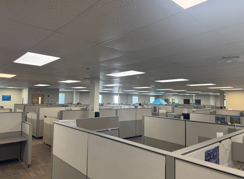 88-96 Industry Ave, Springfield, MA à louer - Photo de l’immeuble – Image 3 sur 5