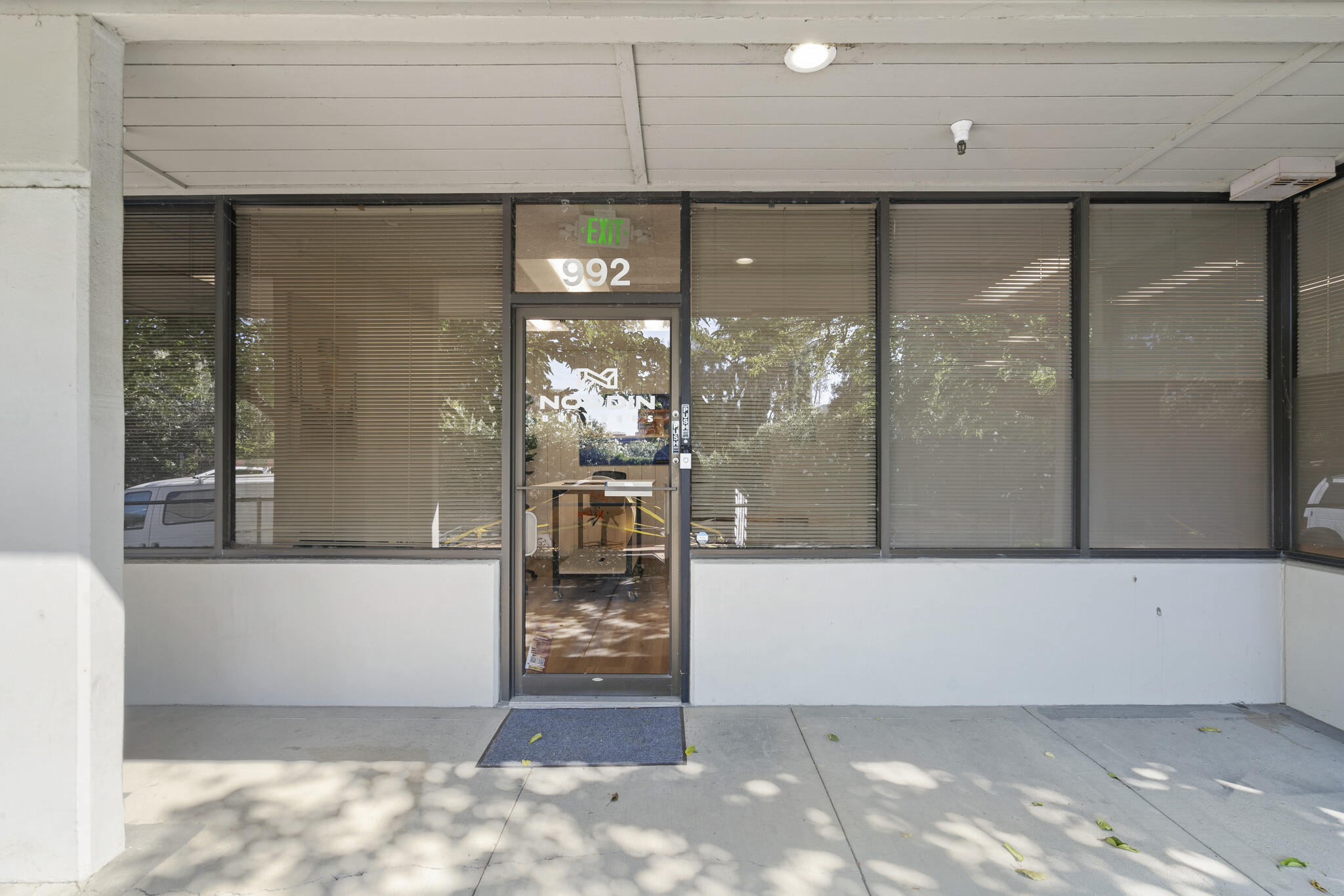 990-992 San Antonio Rd, Palo Alto, CA à louer Photo intérieure– Image 1 sur 15