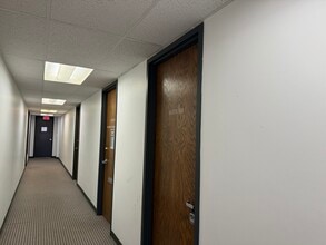 10730 E Bethany Dr, Aurora, CO à louer Hall d’entrée– Image 2 sur 12