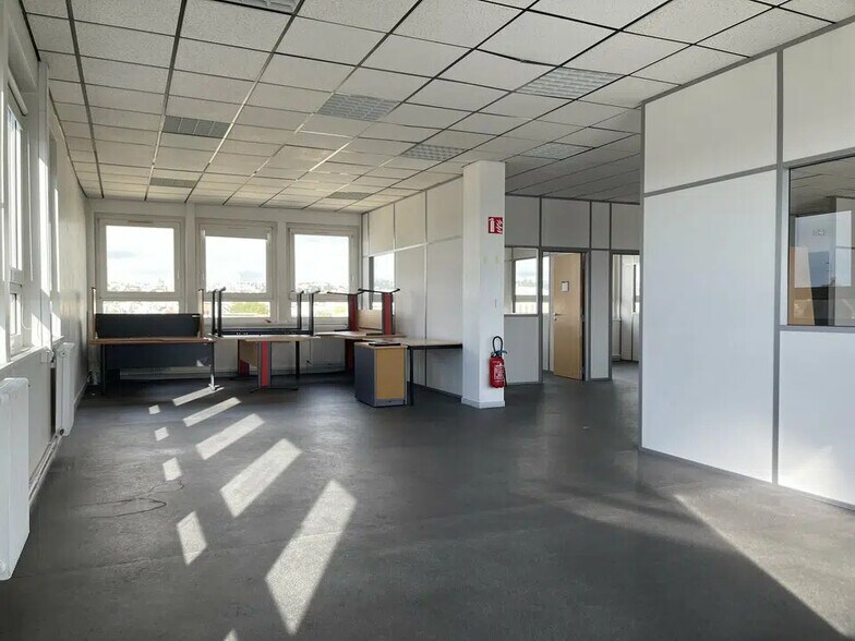 Bureau dans Le Havre à louer - Photo de l’immeuble – Image 2 sur 6