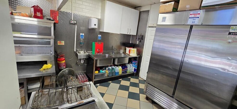 270 High Rd, Londres à vendre - Photo de l’immeuble – Image 3 sur 4