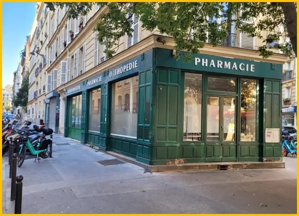 25 Rue Sainte-Isaure, Paris à louer - Photo de l’immeuble – Image 3 sur 16