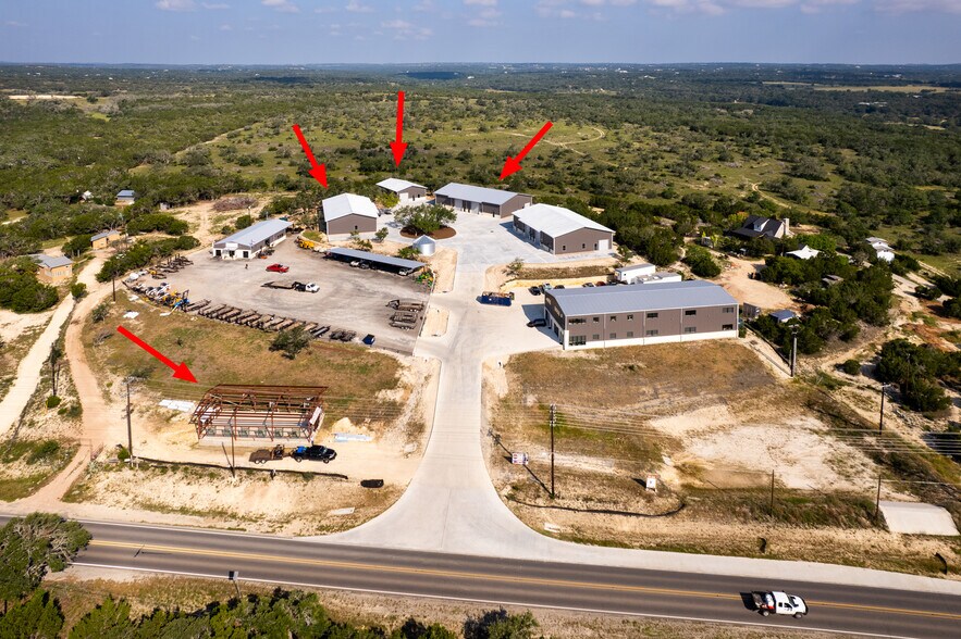 30305 Ranch Road 12, Dripping Springs, TX à vendre - Photo de l’immeuble – Image 1 sur 3