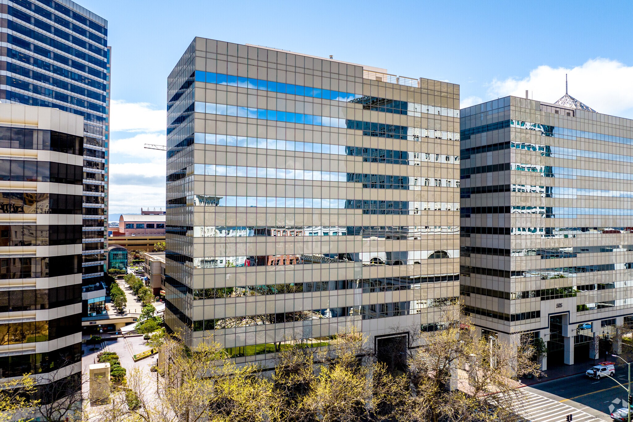 475 14th St, Oakland, CA à louer Photo principale– Image 1 sur 4