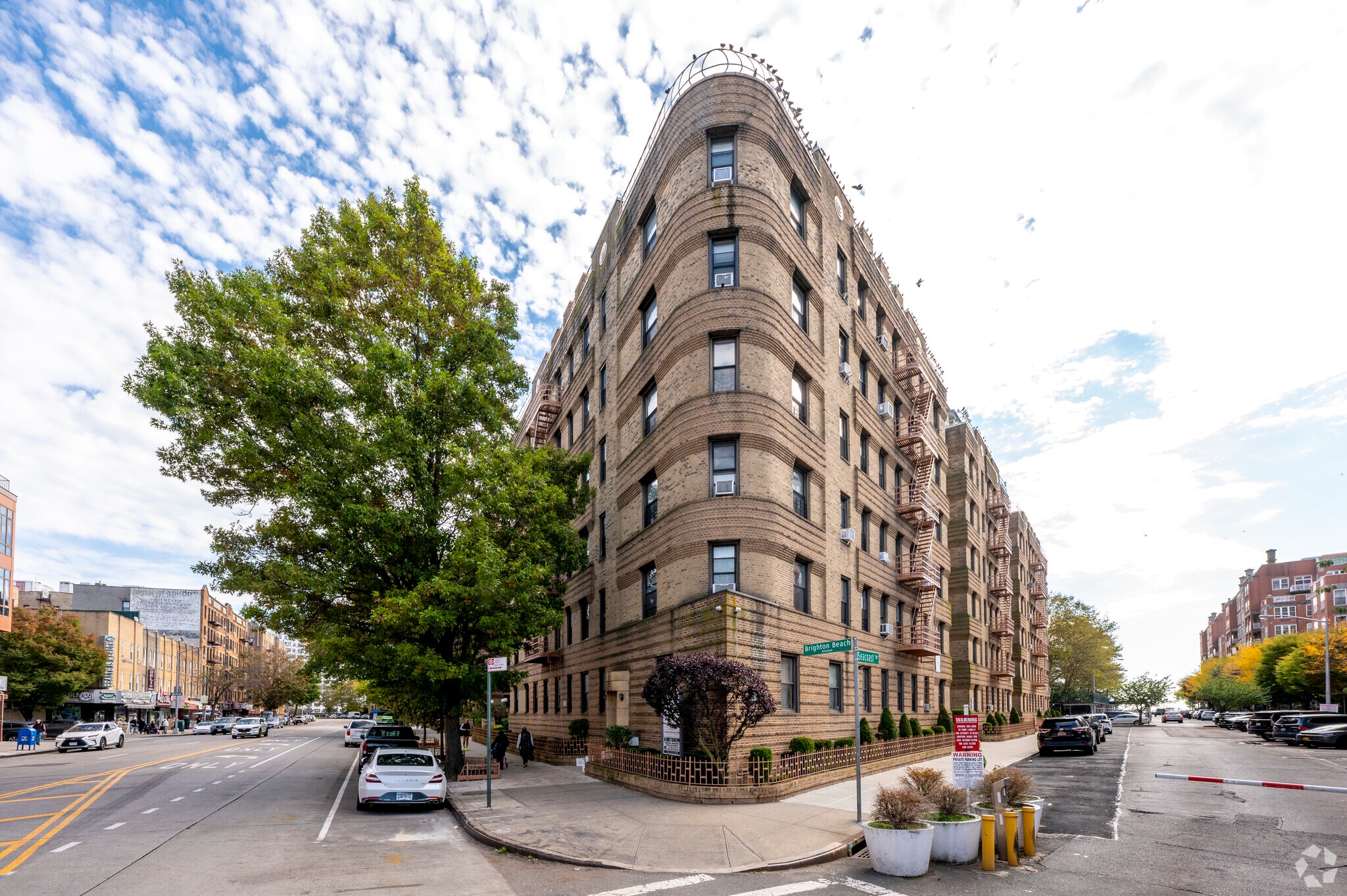 1120 Brighton Beach Ave, Brooklyn, NY à vendre Photo principale– Image 1 sur 30