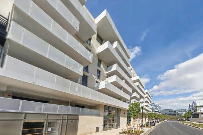 Plus de détails pour 24 Avenue Michel Ricard, Courbevoie - Bureau à louer