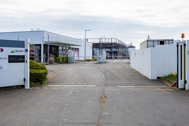 Plus de détails pour 41-47 Boulevard Marcel Sembat, Vénissieux - Local d'activités à louer