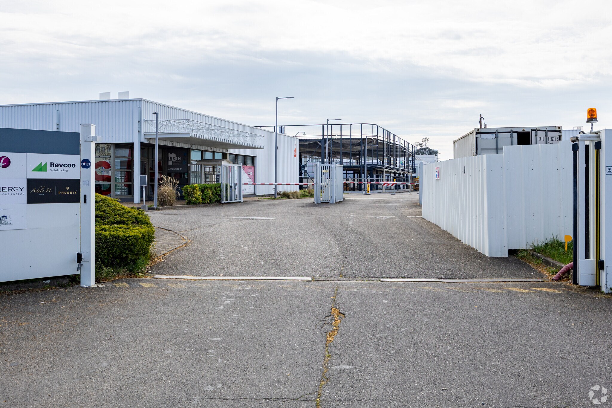 41-47 Boulevard Marcel Sembat, Vénissieux à louer Photo principale– Image 1 sur 6