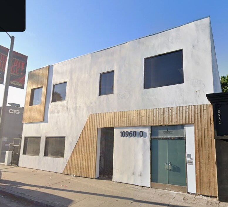 10960 Ventura Blvd, Studio City, CA à louer Photo de l’immeuble– Image 1 sur 12