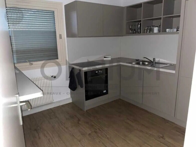 Bureau dans Charbonnières-les-Bains à louer - Photo de l’immeuble – Image 2 sur 6