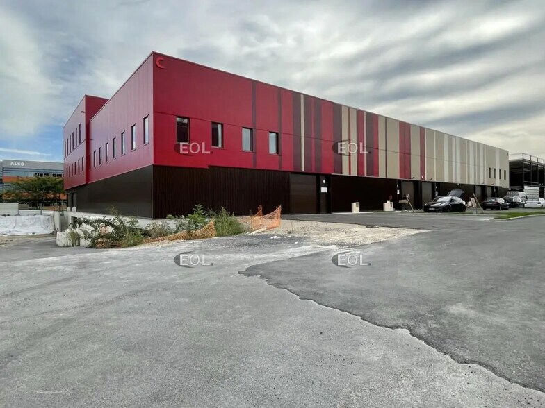Local d’activités dans Gennevilliers à louer - Photo de l’immeuble – Image 1 sur 9