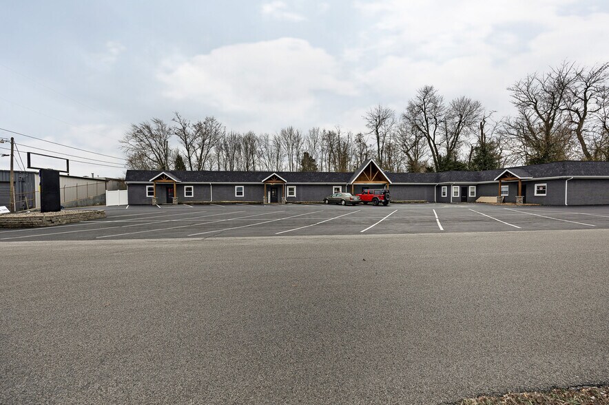 100 Gray St, Elizabethtown, KY à vendre - Photo de l’immeuble – Image 3 sur 9