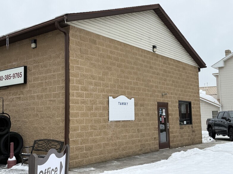 71 E 2nd St, Logan, OH à vendre - Photo de l’immeuble – Image 2 sur 11