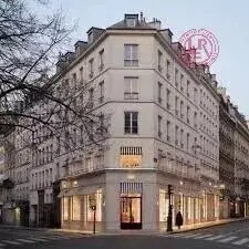 Local commercial dans Paris à louer - Photo de l’immeuble – Image 1 sur 2