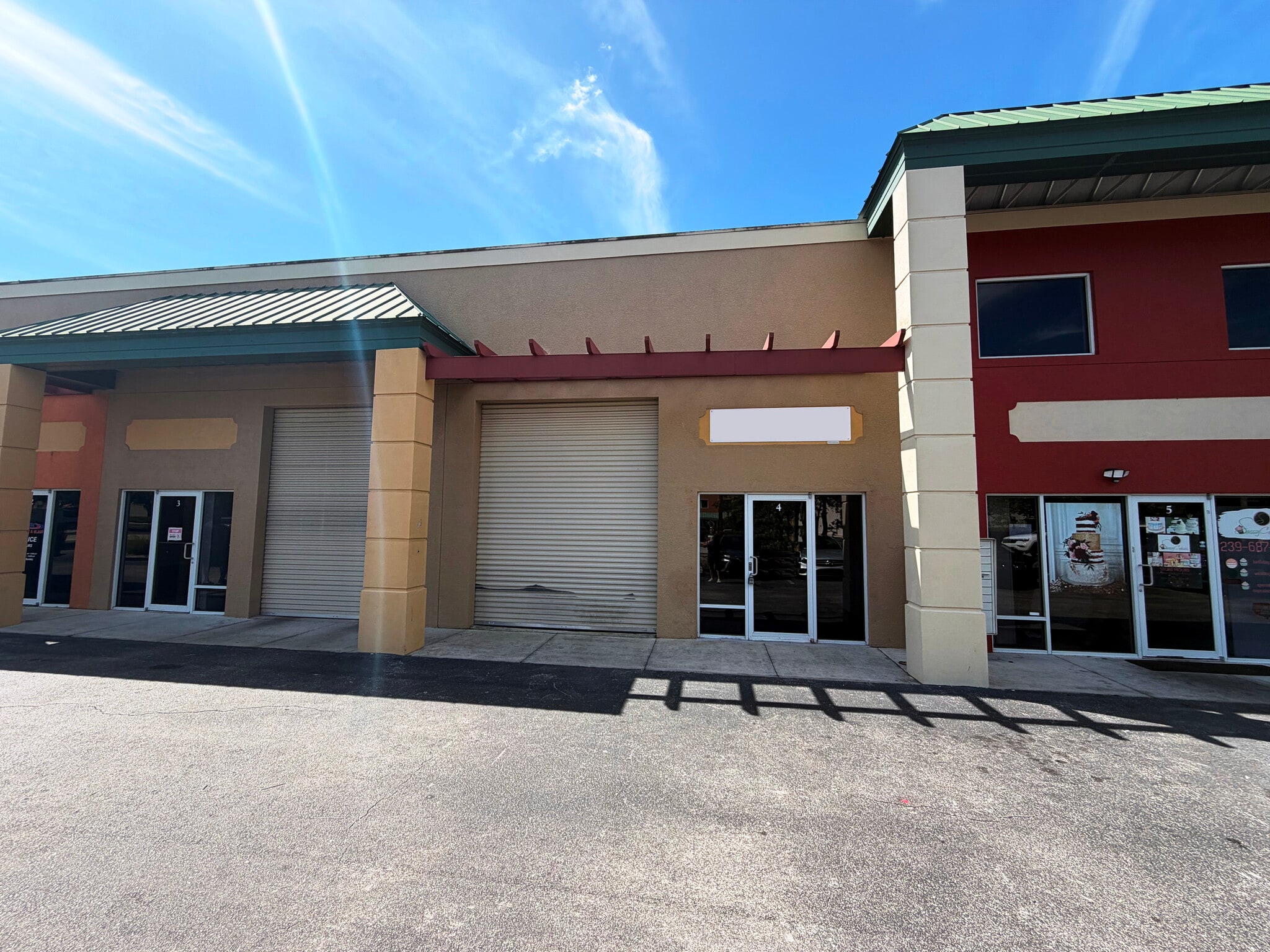 1030 Collier Center Way, Naples, FL à louer Photo de l’immeuble– Image 1 sur 8