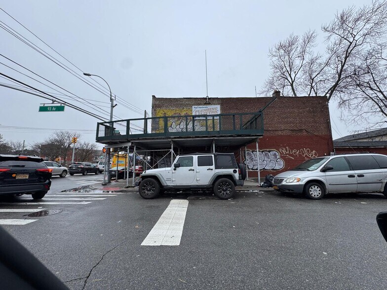 198-09 Jamaica Ave, Hollis, NY à vendre - Photo de l’immeuble – Image 2 sur 3