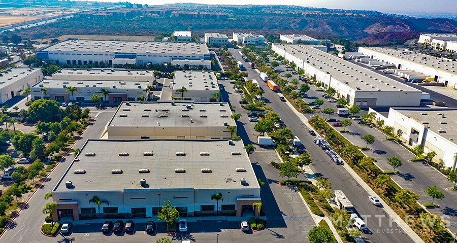 6259 Progressive Dr, San Diego, CA à vendre - Photo de l’immeuble – Image 2 sur 4
