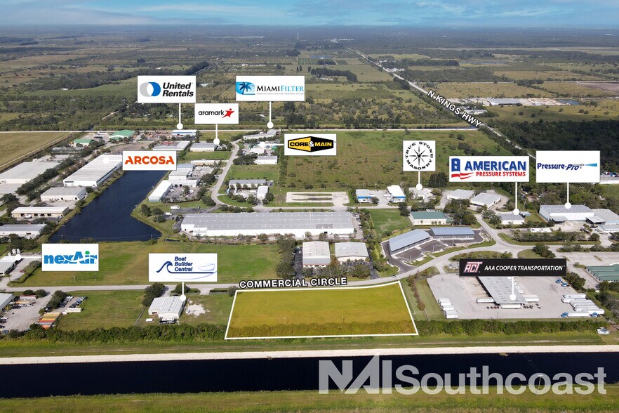 7491 Commercial Cir, Fort Pierce, FL à louer - Photo de l’immeuble – Image 3 sur 4