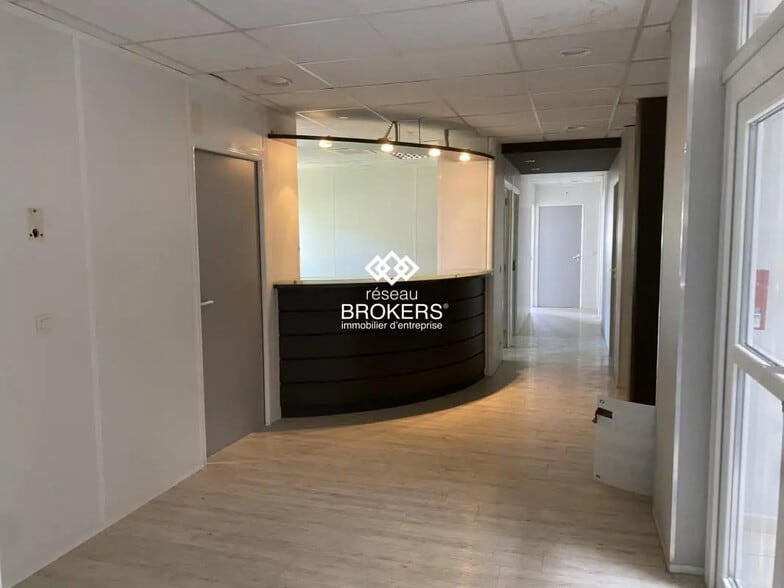 Bureau dans Montbonnot-Saint-Martin à louer - Photo de l’immeuble – Image 1 sur 13