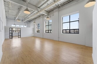 276 Carlaw Av, Toronto, ON à louer Photo intérieure– Image 1 sur 14