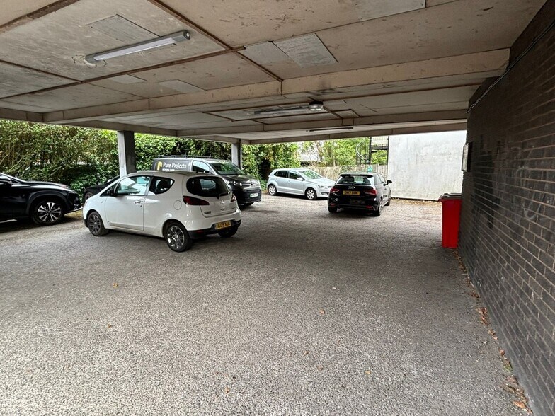 2 Glebe Rd, Warlingham à louer - Photo de l’immeuble – Image 2 sur 2