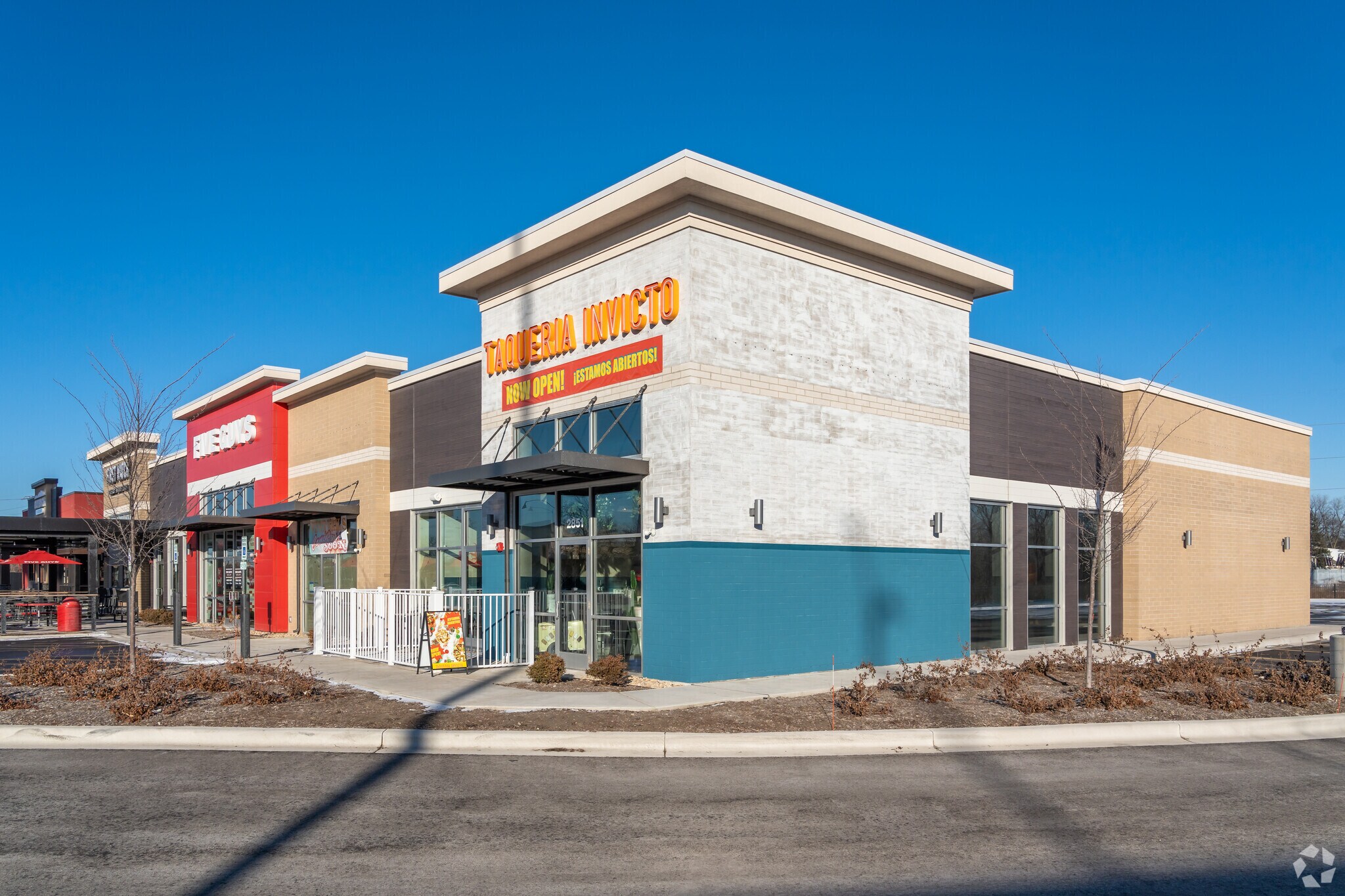 2811 Mannheim Rd, Des Plaines, IL à louer Photo principale– Image 1 sur 16