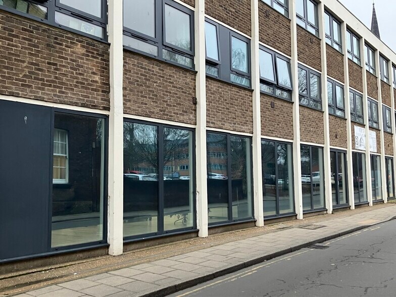 St Nicholas St, Kings Lynn à louer - Photo de l’immeuble – Image 2 sur 3