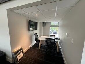 288 S School Ave, Fayetteville, AR à louer Photo intérieure– Image 2 sur 7