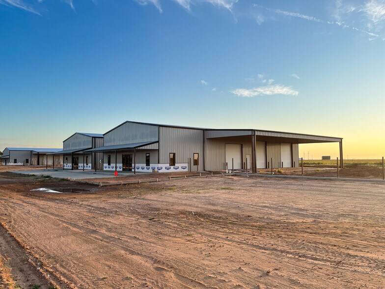 12701 CR 3100, Slaton, TX à louer - Photo de l’immeuble – Image 2 sur 5