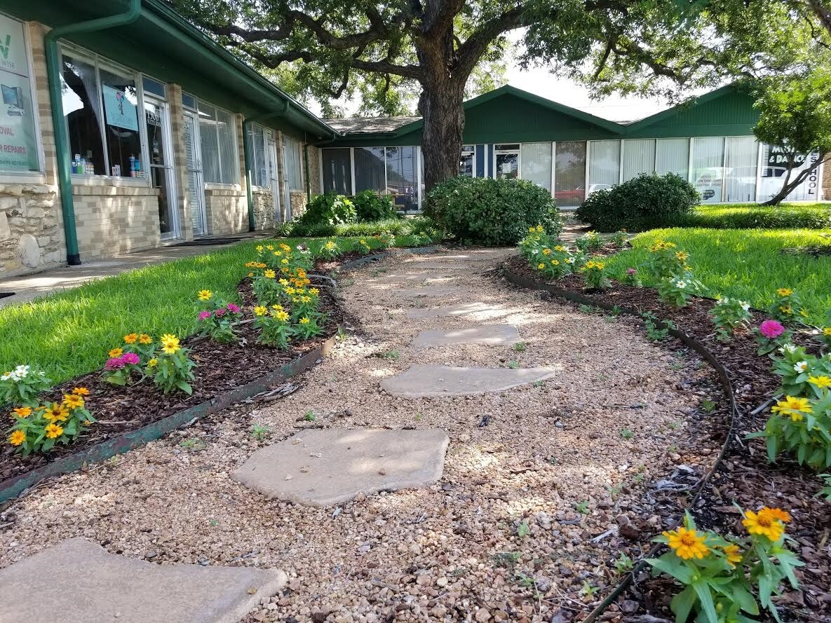 1300-1342 W Euless Blvd, Euless, TX à louer Photo principale– Image 1 sur 11