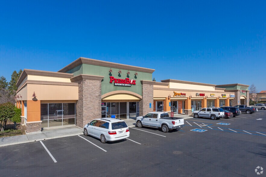 Fowler Ave, Clovis, CA à louer - Photo de l’immeuble – Image 3 sur 3