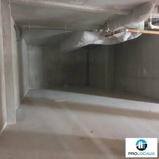 Plus de détails pour Local commercial à louer