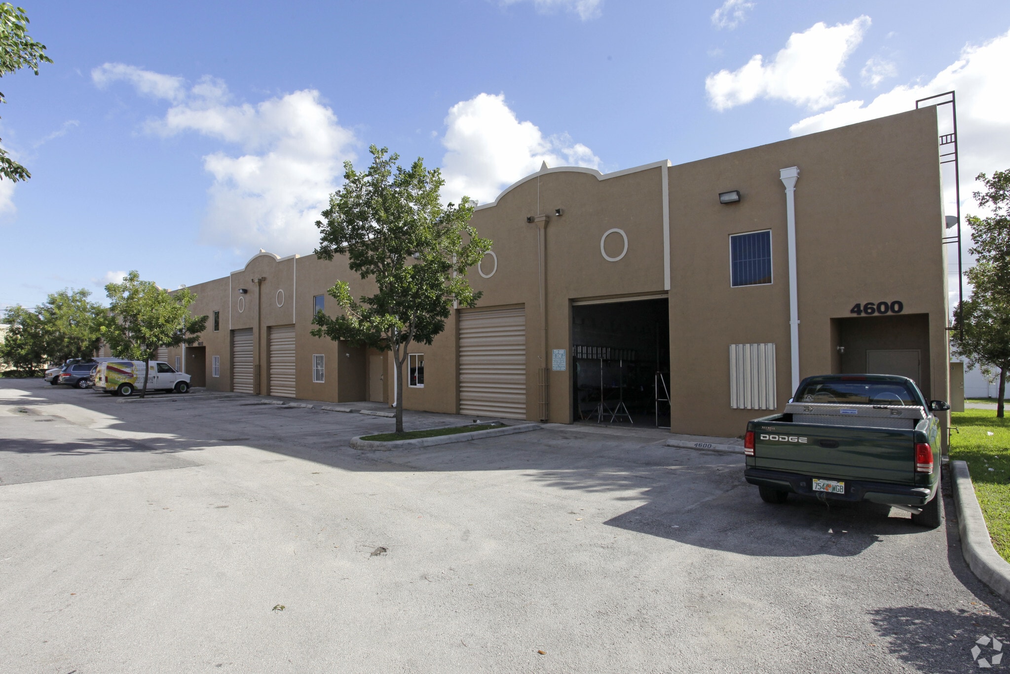 4616 NW 133rd St, Opa Locka, FL à vendre Photo principale– Image 1 sur 18