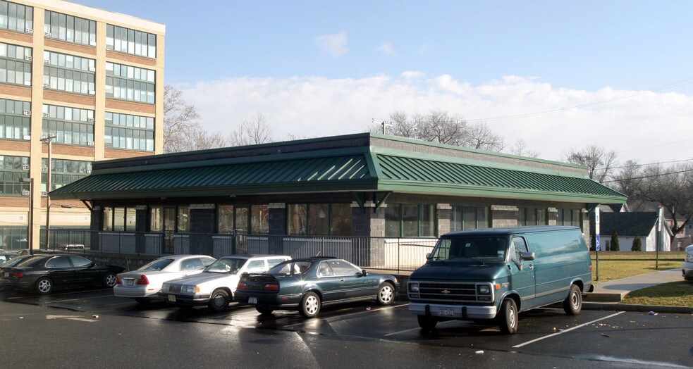 20 Jackson St, Freehold, NJ à louer - Photo de l’immeuble – Image 1 sur 7