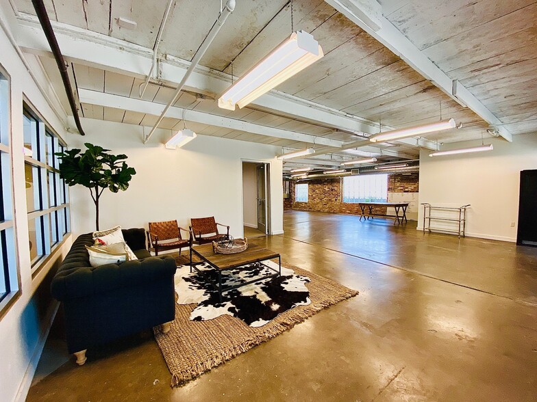 916 Bryan Ave, Fort Worth, TX à louer - Photo intérieure – Image 2 sur 19