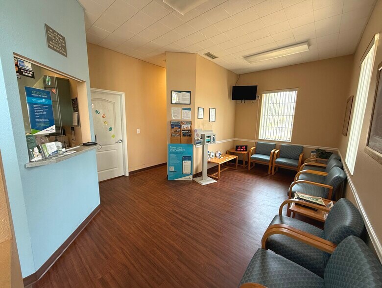 290 Clyde Morris Blvd, Ormond Beach, FL à louer - Photo intérieure – Image 3 sur 8