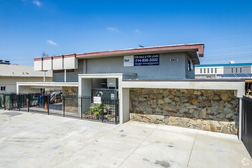 8431 Monroe Ave, Stanton, CA à vendre - Photo de l’immeuble – Image 3 sur 22
