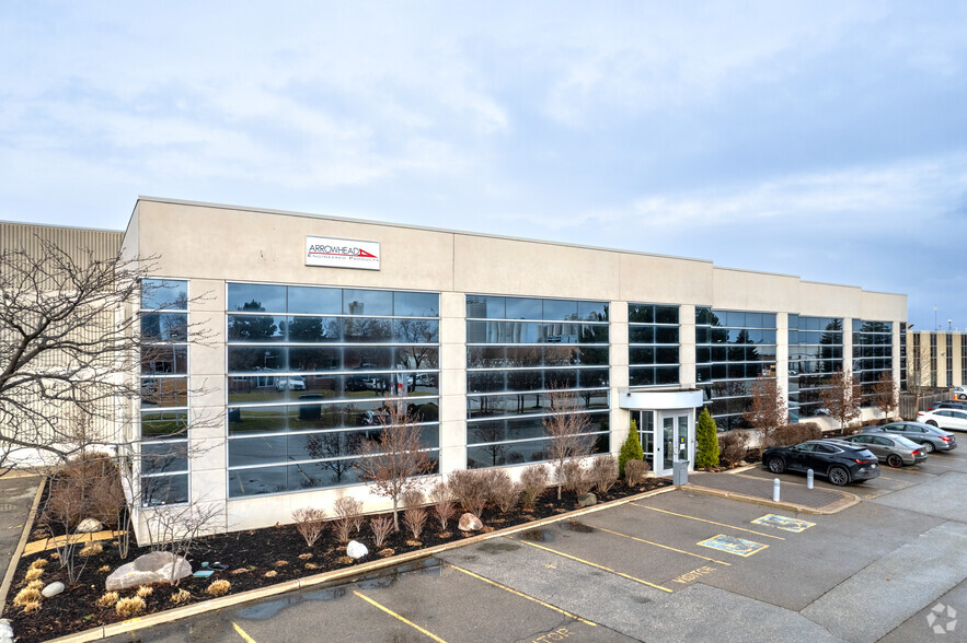 100 Pippin Rd, Vaughan, ON à louer - Photo principale – Image 1 sur 3