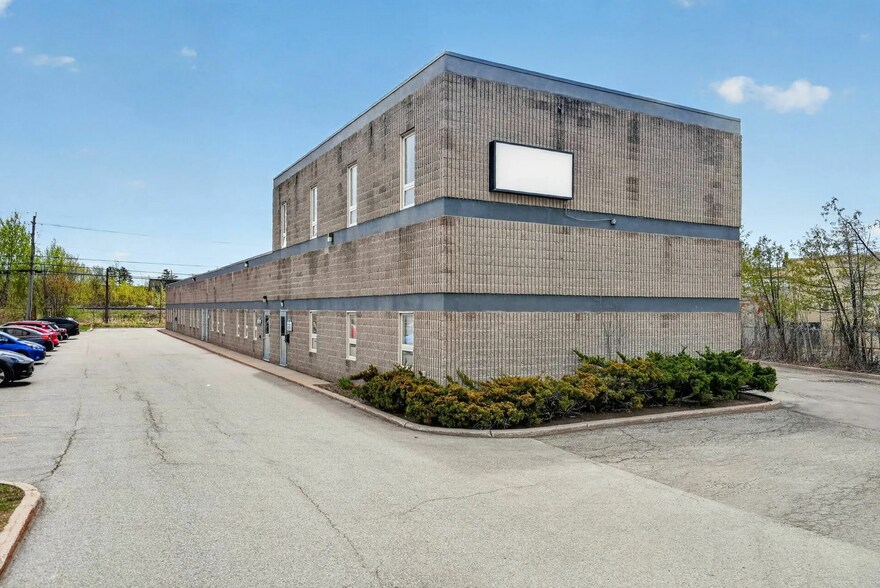 159 Colonnade Rd, Nepean, ON à vendre - Photo de l’immeuble – Image 2 sur 16