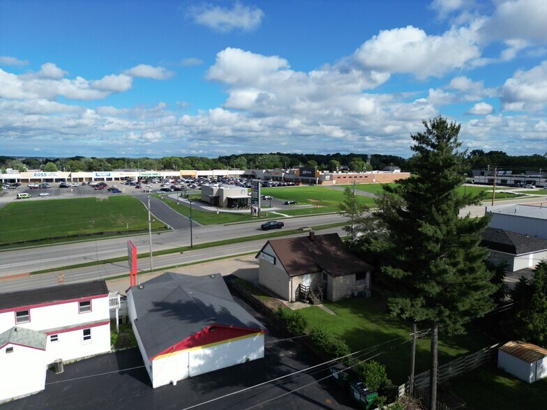 802 S Military Ave, Green Bay, WI à vendre - Photo de l’immeuble – Image 3 sur 24