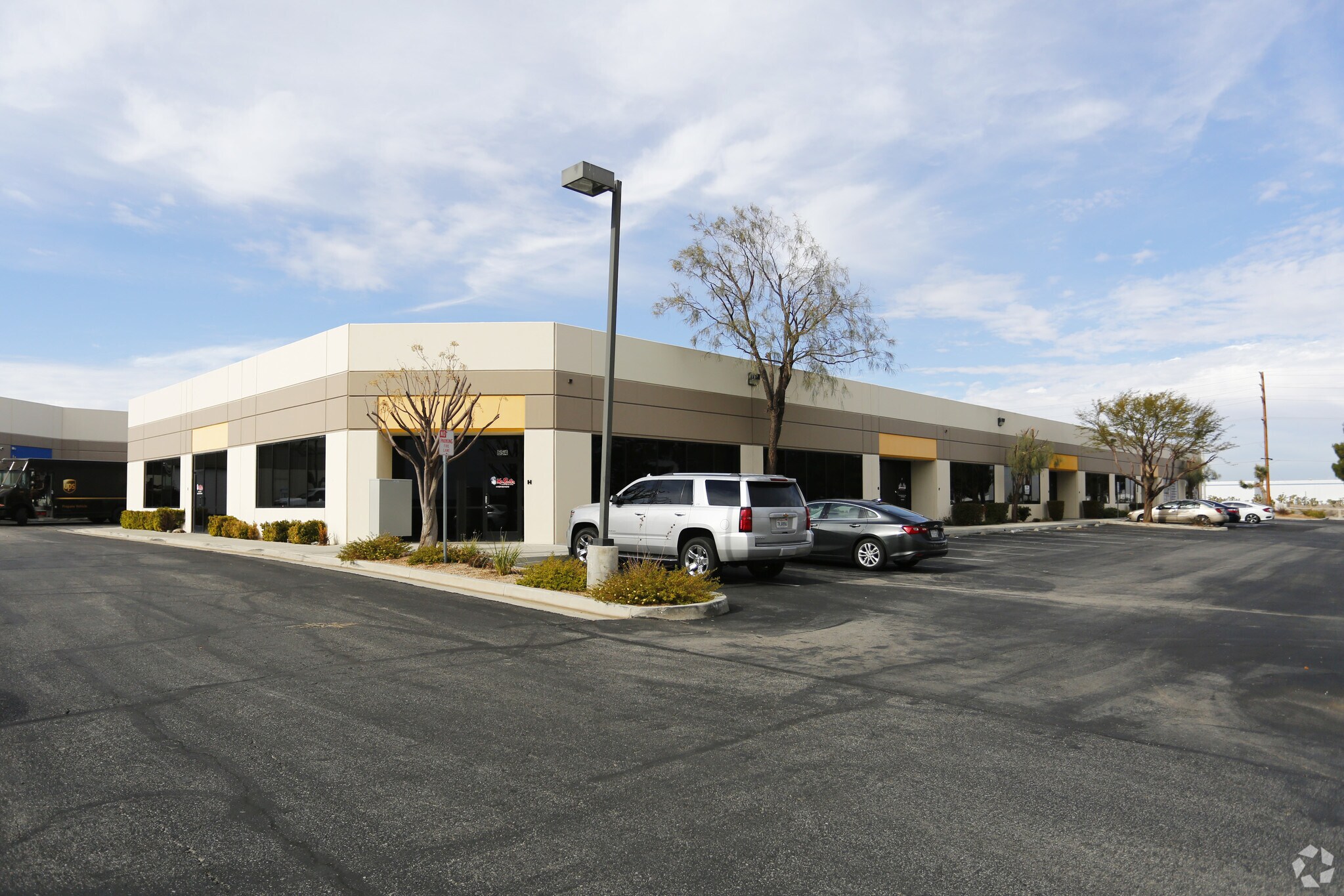 654 Rancho Vista Blvd, Palmdale, CA à louer Photo principale– Image 1 sur 25