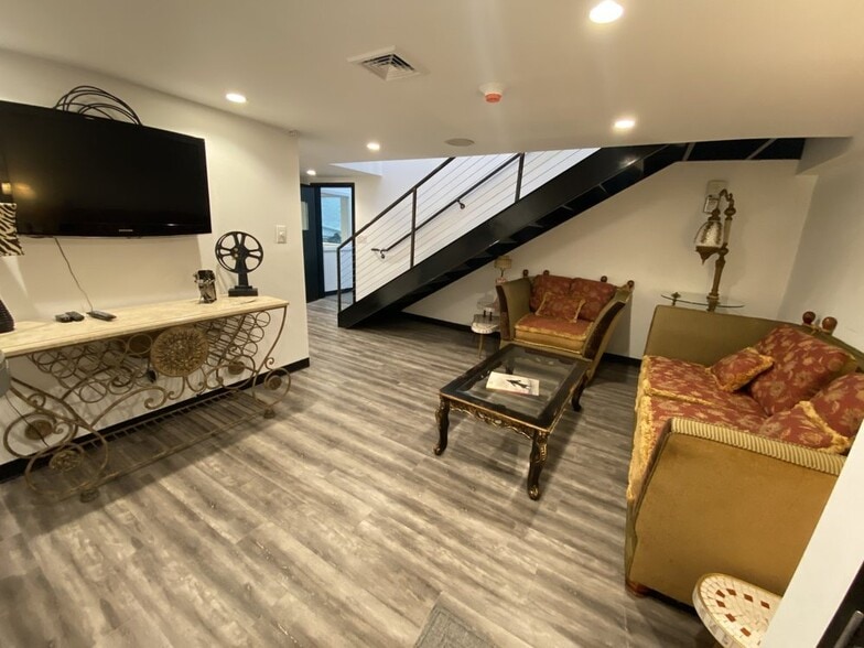 15 School St, Yonkers, NY à vendre - Hall d’entrée – Image 3 sur 31