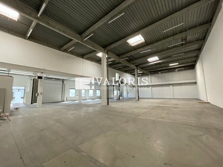 Local d'activités dans Saint Quentin Fallavier à vendre - Photo intérieure – Image 3 sur 20