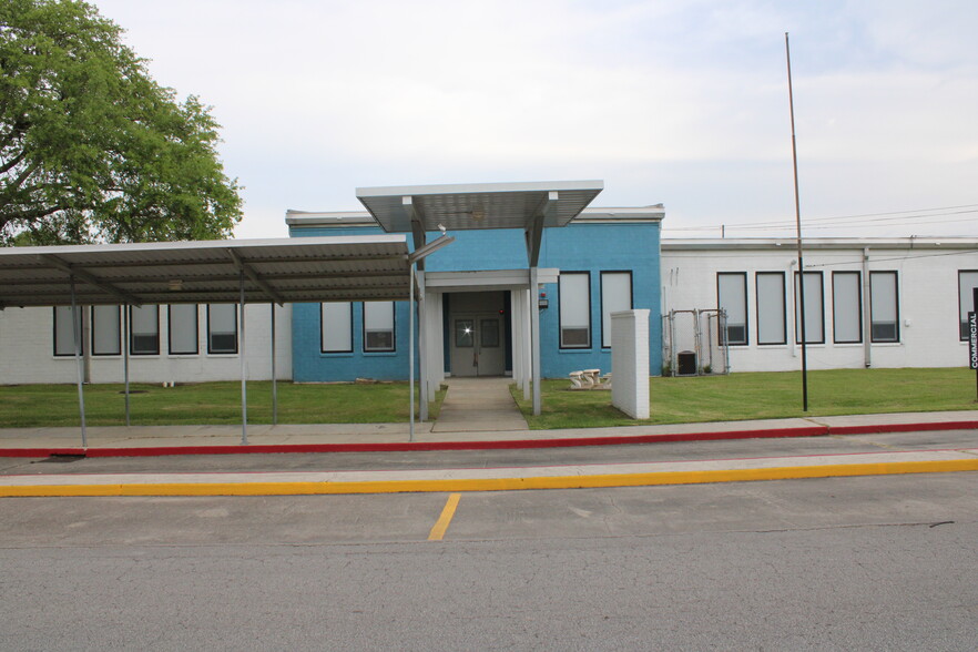 1900 Pope St, Beaumont, TX à louer - Photo de l’immeuble – Image 1 sur 25