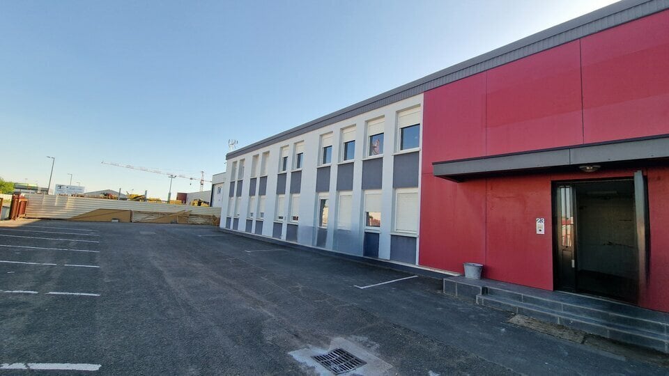 Local d’activités dans Hauconcourt à louer Photo de l’immeuble– Image 1 sur 7