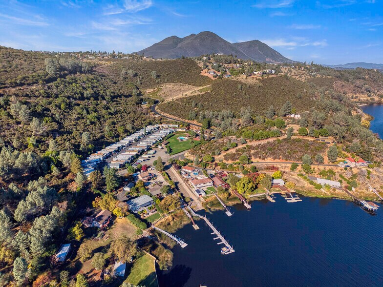 11270 Konocti Vista Dr, Lower Lake, CA à vendre - Photo de l’immeuble – Image 3 sur 16