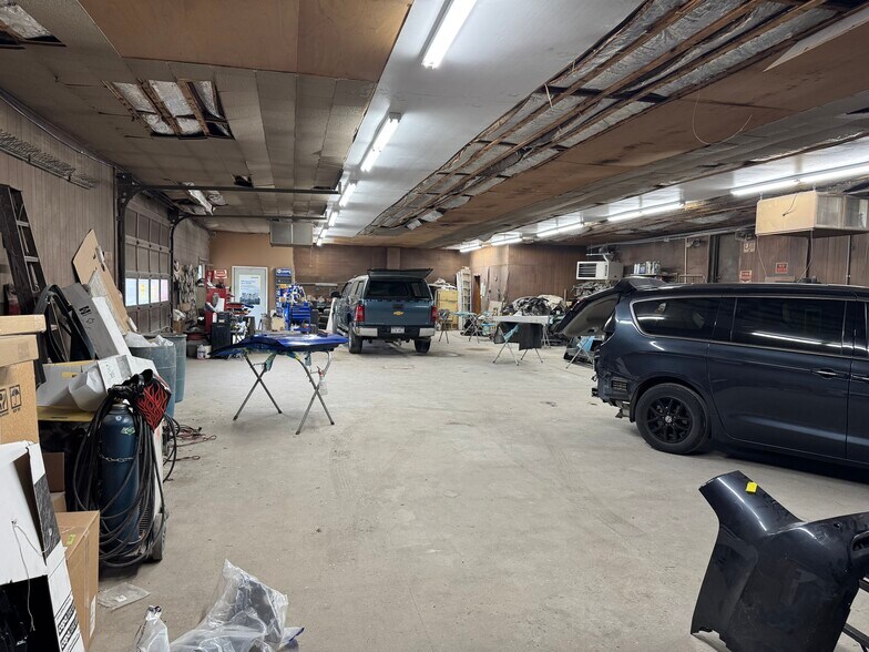 403 Charles St, Sistersville, WV à vendre - Photo de l’immeuble – Image 3 sur 7