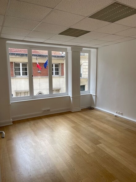 Local commercial dans Paris à louer - Photo intérieure – Image 3 sur 8
